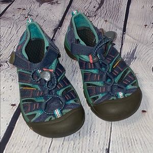 Girl’s KEEN Sandals